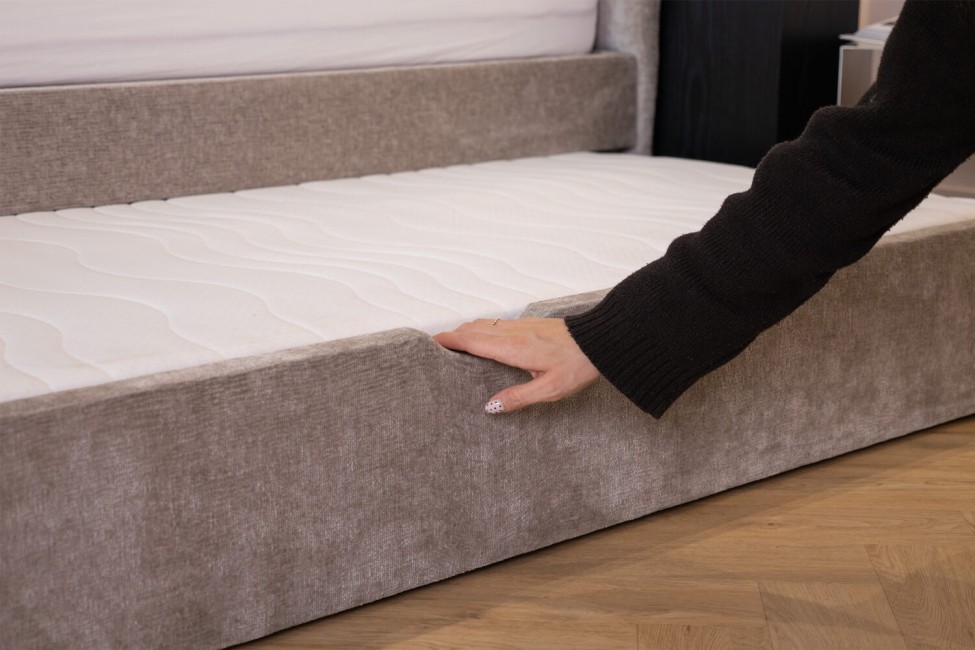 Bett Nilo mit Schublade