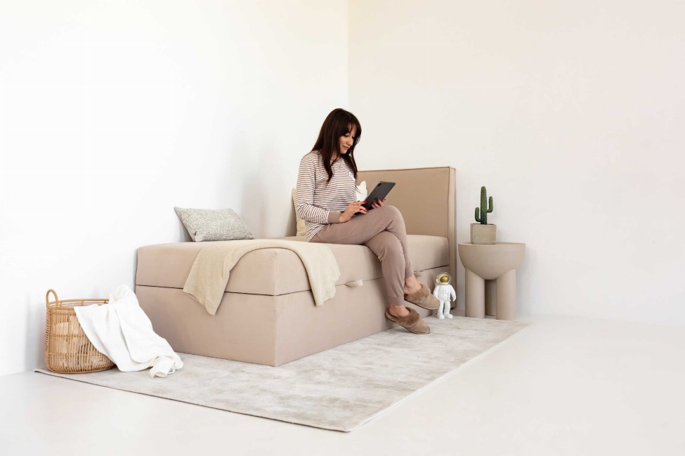 Bett Mitto Conti One