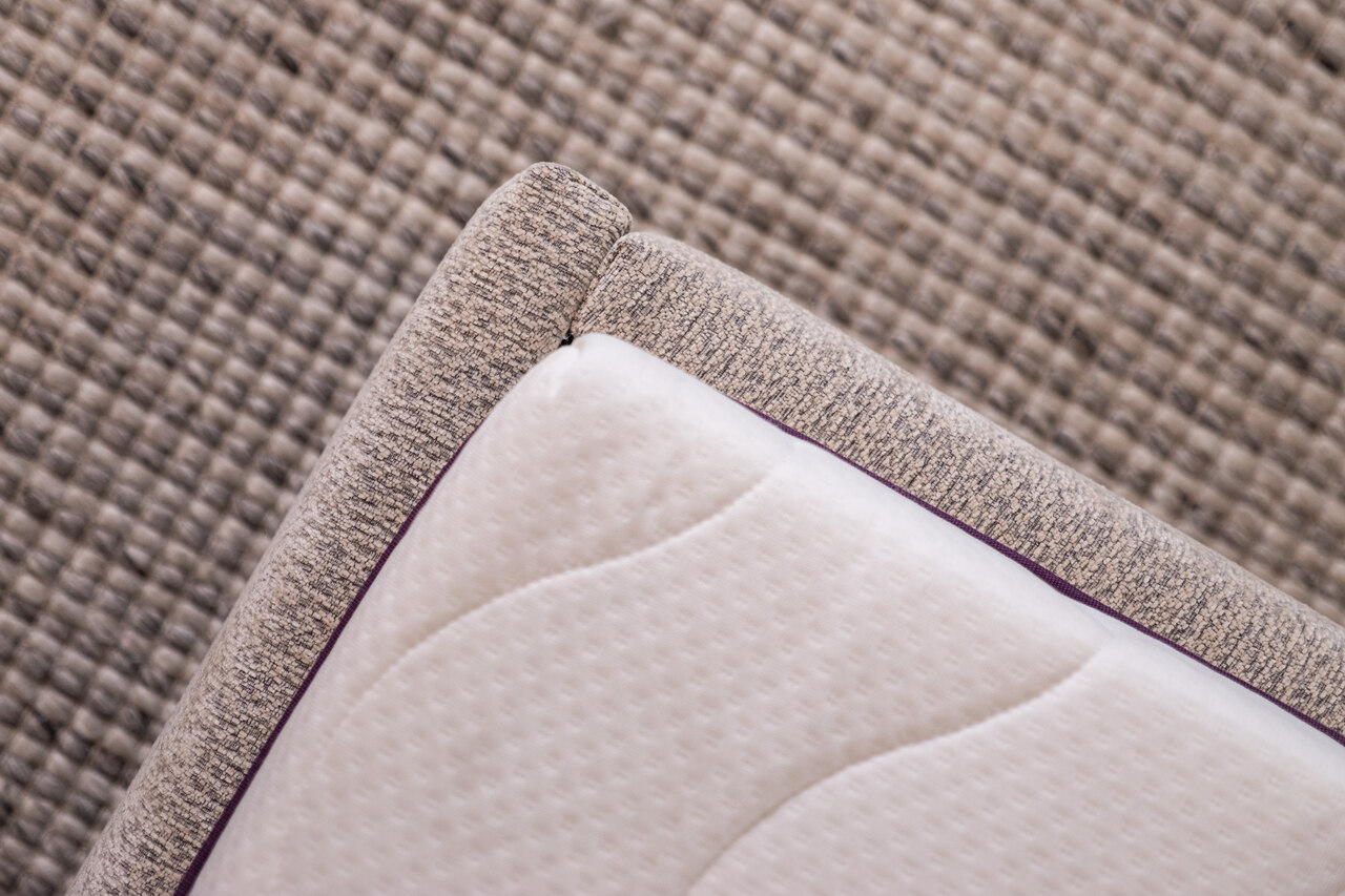 Wie spart man Platz in einem kleinen Schlafzimmer? Das SLIM-Bett ist die Lösung!